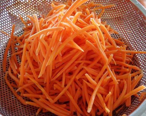 Làm mứt cà rốt vỏ cam dạng sợi ngon miễn chê cho Tết