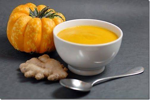 Món chay : Soup bí ngô (Pumpkin soup) .