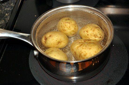 Cách làm bánh rán khoai tây giăm bông thơm ngon tuyệt đỉnh